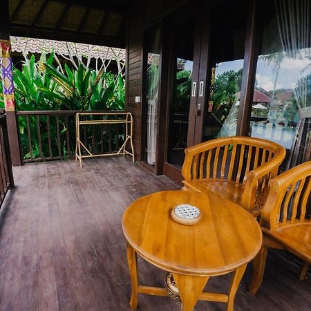 Sunset Star Huts Hotel Nusa Lembongan  Exterior photo