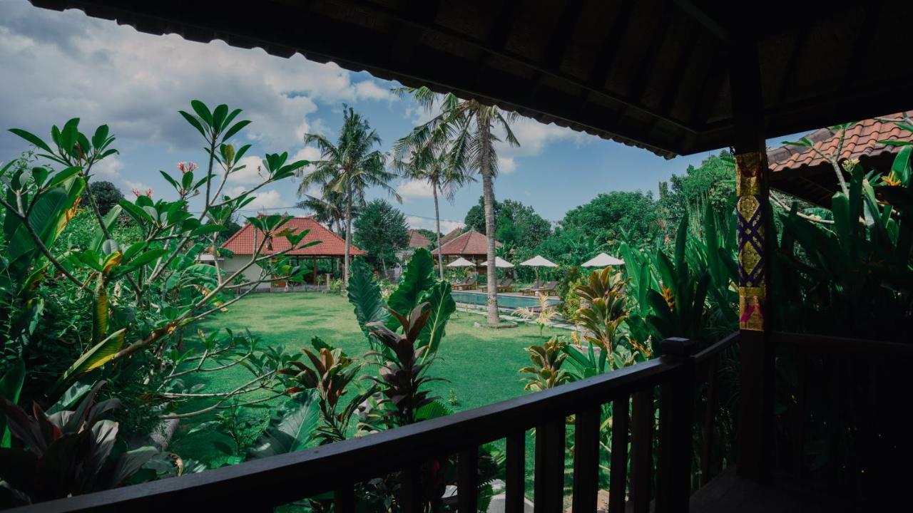 Sunset Star Huts Hotel Nusa Lembongan  Exterior photo