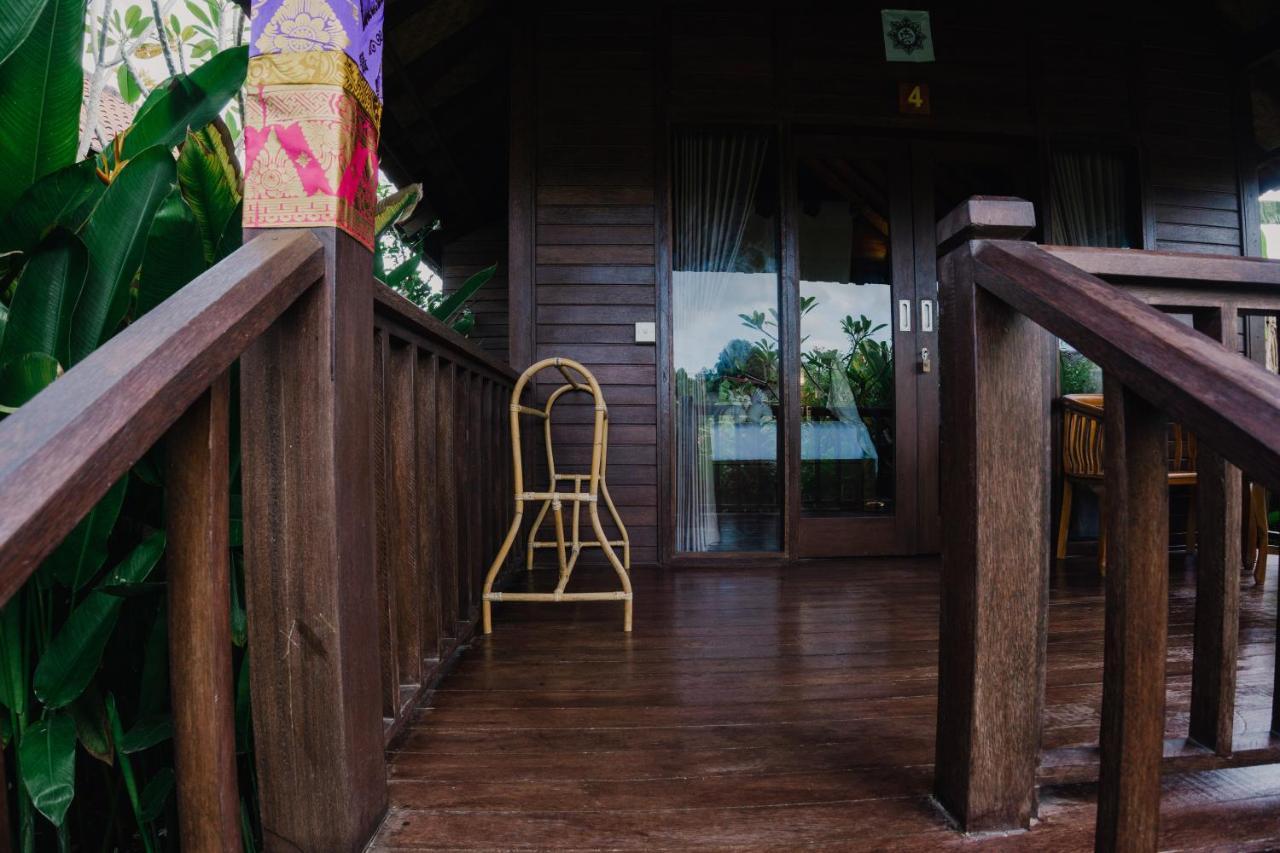 Sunset Star Huts Hotel Nusa Lembongan  Exterior photo