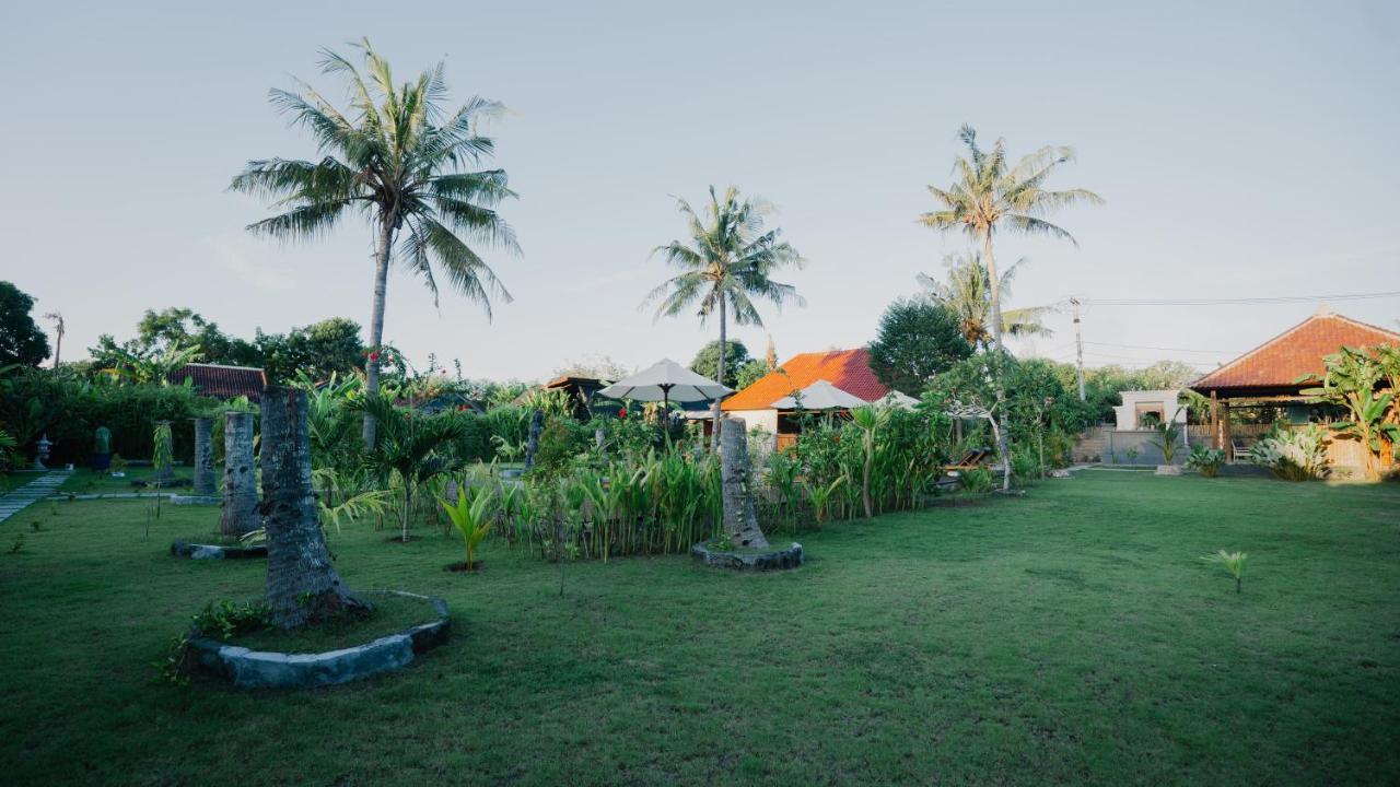 Sunset Star Huts Hotel Nusa Lembongan  Exterior photo